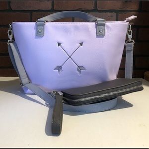 Miles of Styles With Benjamin Wallet & Wristlet